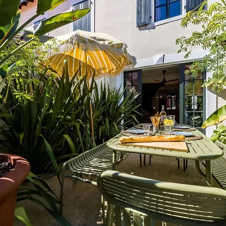 Dom wakacyjny Jungle Keyweek Townhouse With Terrace And Garden *
